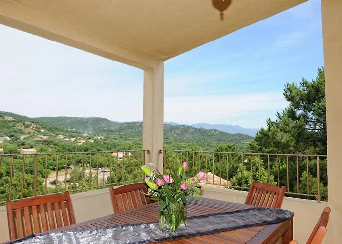 假日公园 菲奥里迪圣朱利亚酒店