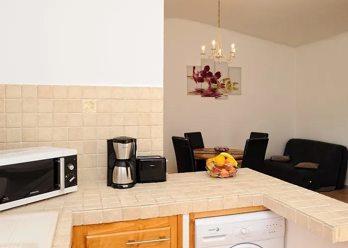 菲奥里迪圣朱利亚酒店 3*