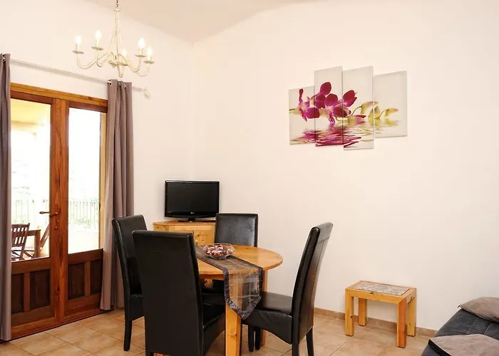 菲奥里迪圣朱利亚酒店 3*